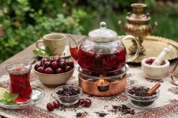 چای آلبالو چگونه درست کنیم؟ طرز تهیه چای آلبالو تازه و خشک + فوت وفن خوش رنگ شدن