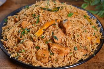 طرز تهیه کبسای مرغ عربی با سینه مرغ؛ دستور ساده و خوشمزه