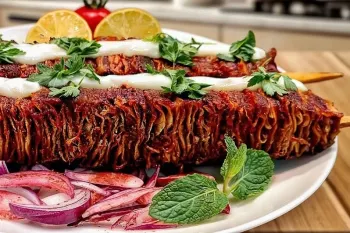 با نان لواش کباب درست کن؛ طرز تهیه لواش کباب خانگی