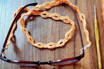 بند عینک خلاقانه با نخ؛ راحت، ارزان و شیک