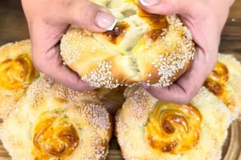 نان خانگی نرم و خوشمزه؛ با خمیر پنبه ای برای هر وعده!