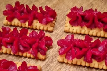 طرز تهیه حلوای لبو خوشمزه و خوش رنگ / بیسکوحلوای لبو