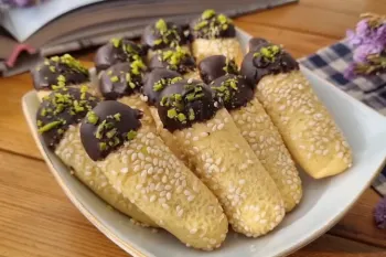 طرز تهیه خوشمزه ترین شیرینی کنجدی با مواد ساده
