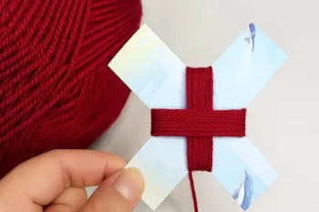 ایده ساخت کاردستی تزئینی با کاموا و مقوا!