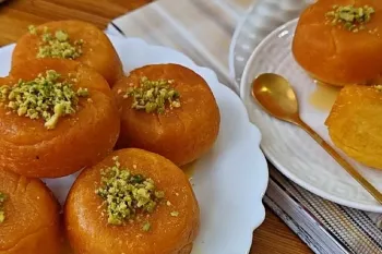 طرز تهیه کیک شربتی شیرینی شربتی تکنفره فوق العاده آسان و راحت