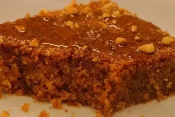 شیرینی لطیف و خوشمزه بدون تخم مرغ با شیر داغ از خوشمزگیش هرچی بگم کم گفتم با چای یا قهوه
