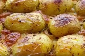 نحوه درست کردن سیب زمینی تنوری در فر به یک روش متفاوت