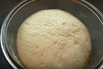 طرز تهیه خمیر پیراشکی خونگی با تمام نکات
