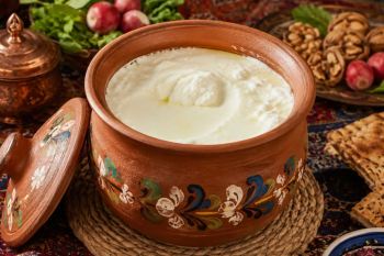 طرز تهیه ماست کوزه ای؛ ماست سفت و خوش طعم به روش سنتی