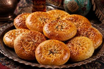 کلوچه فومن خانگی؛ طرز تهیه کلوچه نرم، معطر و خوشمزه به سبک اصیل گیلانی