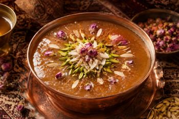 طرز تهیه کاچی با روغن حیوانی؛ عطر و طعم اصیل یک دسر سنتی ایرانی در خانه