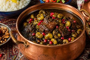 خورش دروغگو یا باقلا فسنجان؛ طعم اصیل گیلان با ترکیبی متفاوت و وسوسه انگیز!