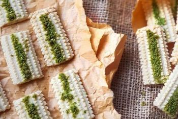 طرز تهیه شیرینی نان چرخی قزوین؛ شیرینی خوش عطر و جذابی که همه عاشقش می شوند!