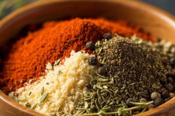 طرز تهیه ادویه همبرگر خانگی؛ راز خوشمزگی همبرگرهای رستورانی با یک ترکیب جادویی!