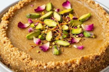 طرز تهیه حلوا نخودچی مازندرانی؛ حلوای بوتیکی خوشمزه، لطیف و خوش عطر با بافتی مجلسی