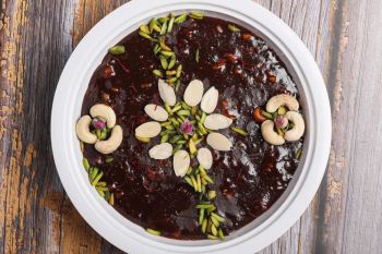طرز تهیه حلوا عربی عمانی؛ حلوای سنتی، براق و خوش عطر با طعمی متفاوت