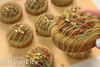 طرز پخت کوکی های شکلاتی دبی! (حتماً امتحان کنید)