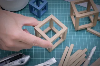 کاردستی با مقوا | چگونه از مقوای موج دار یک قاب مکعبی بسازیم!