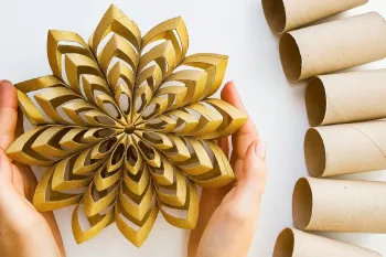 هنر بازیافتی که گران به نظر می رسد / ایده کاردستی با رول دستمال توالت ! (تزئینات آویز کریسمس)