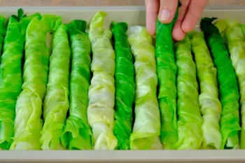 ۱ کلم و ۱۰۰ گرم کینوا! دستور پخت کلم ساده و فوق العاده خوشمزه ای که هر هفته درست می کنم!