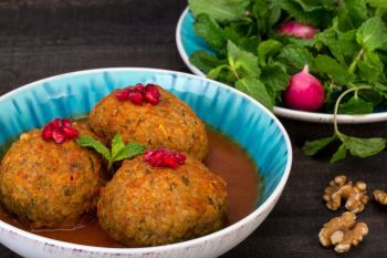 کوفته تبریزی بدون ترک خوردن؛ راز کوفته های درشت، خوشمزه و مجلسی که وا نمی روند!