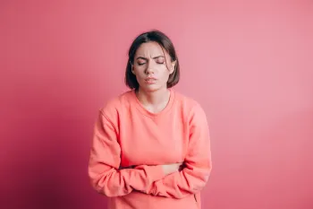 پی ام اس چیست؟ ۷ راهکار تضمینی برای سندرم پیش از قاعدگی!