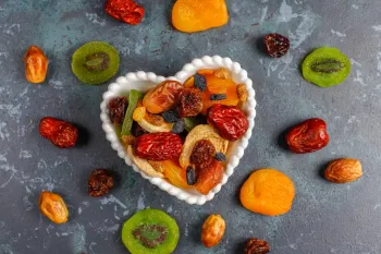 کدام میوه ها برای چیپس میوه مناسب ترند؟ + طرز تهیه آسان!