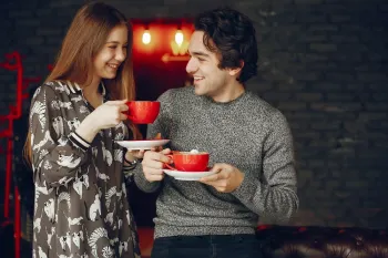 پول قرار اول را چه کسی باید بدهد؟ راهنمای دُنگ دِیت اول!