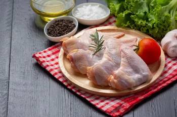 ۵ ترفند طلایی برای مرینیت کردن مرغ در خانه!