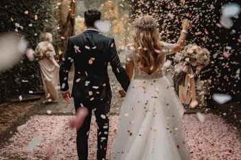 چگونه ساقدوش عروس خوبی باشیم؟ ۵ ویژگی یک ساقدوش عروس خوب!