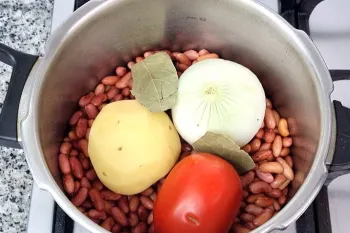 هر دفعه این مدلی لوبیا درست می کنم، همه طرز تهیه اش رو ازم میپرسن !