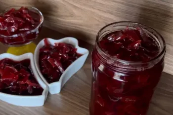 طرز تهیه مربای به قرمز و شفاف خونگی با همه نکات !