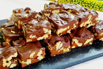 شیرینی های گردویی خوشمزه ای که همه دوست خواهند داشت !