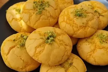 طرز تهیه شیرینی زعفرانی ترد و خوشمزه با کمترین مواد فقط در 15 دقیقه !