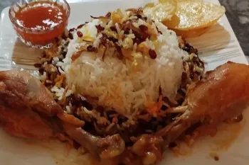 دستور پخت زرشک پلو با مرغ خوشمزه و مجلسی !