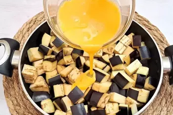 روزایی که نمیدونی چی بپزی این غذای خوشمزه با بادمجان رو درست کن !