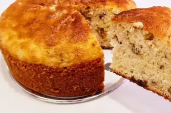 طرز تهیه کیک کشمشی کافی شاپی با بافت عالی اسفنجی و پنبه ای !