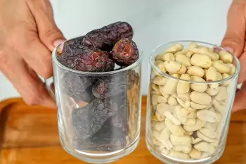 شیرینی خرمایی بدون شکر، بدون آرد، بدون فر و بدون تخم مرغ !