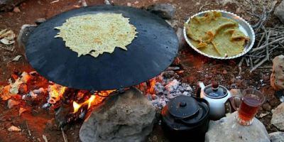 طرز تهیه نان کلانه
