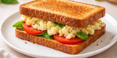 ساندویچ تخم مرغ یا